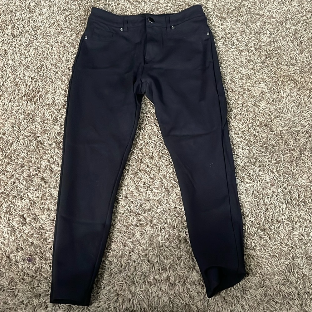 Black jegging pants. BARELY WORN!